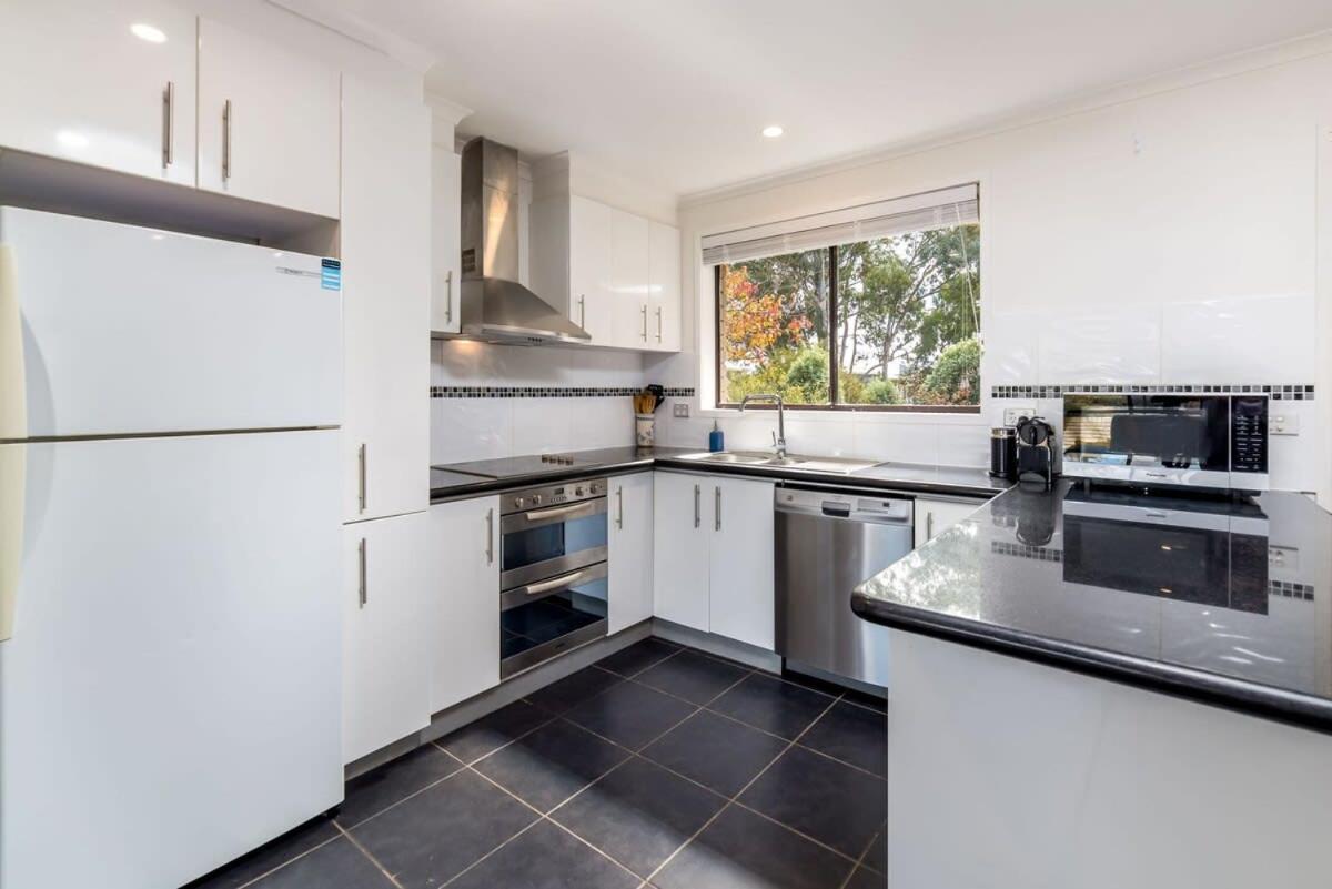Weetangerra Spacious And Restful Holiday Home With Backyard מראה חיצוני תמונה