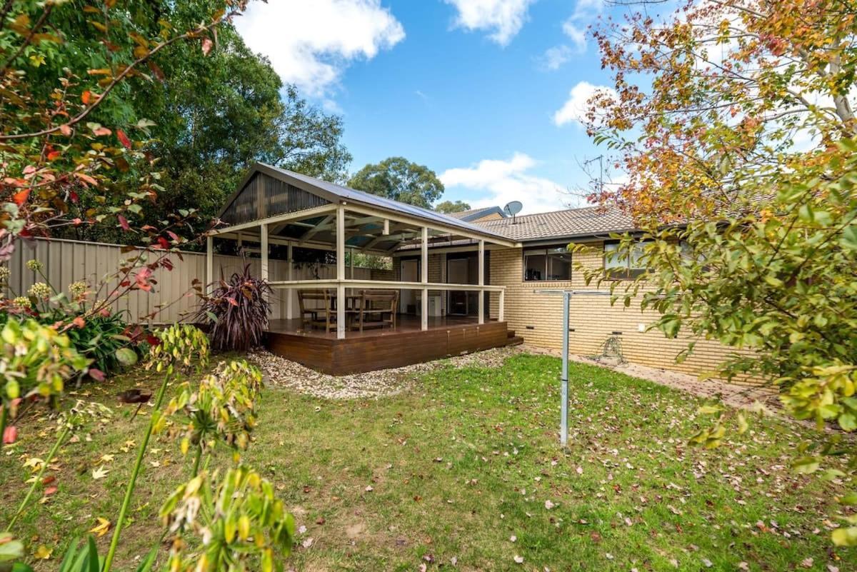 Weetangerra Spacious And Restful Holiday Home With Backyard מראה חיצוני תמונה